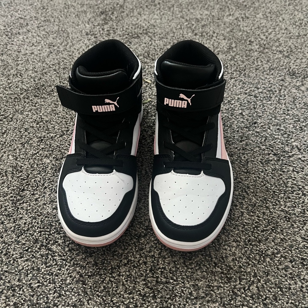 Girls Puma shoes size 3